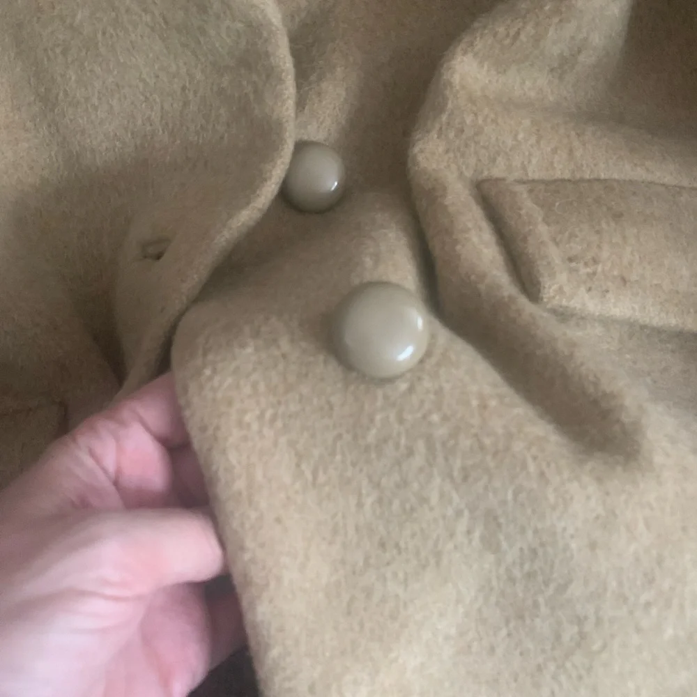 ❤️ 89. Vintage Classic Tan Wool Coat - Modern fit ❤️ - Picture 13 of 15